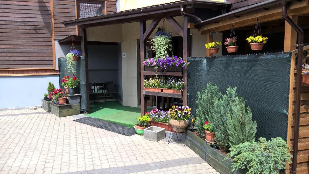 Pokoje Goscinne Jaga Kielce Exterior foto