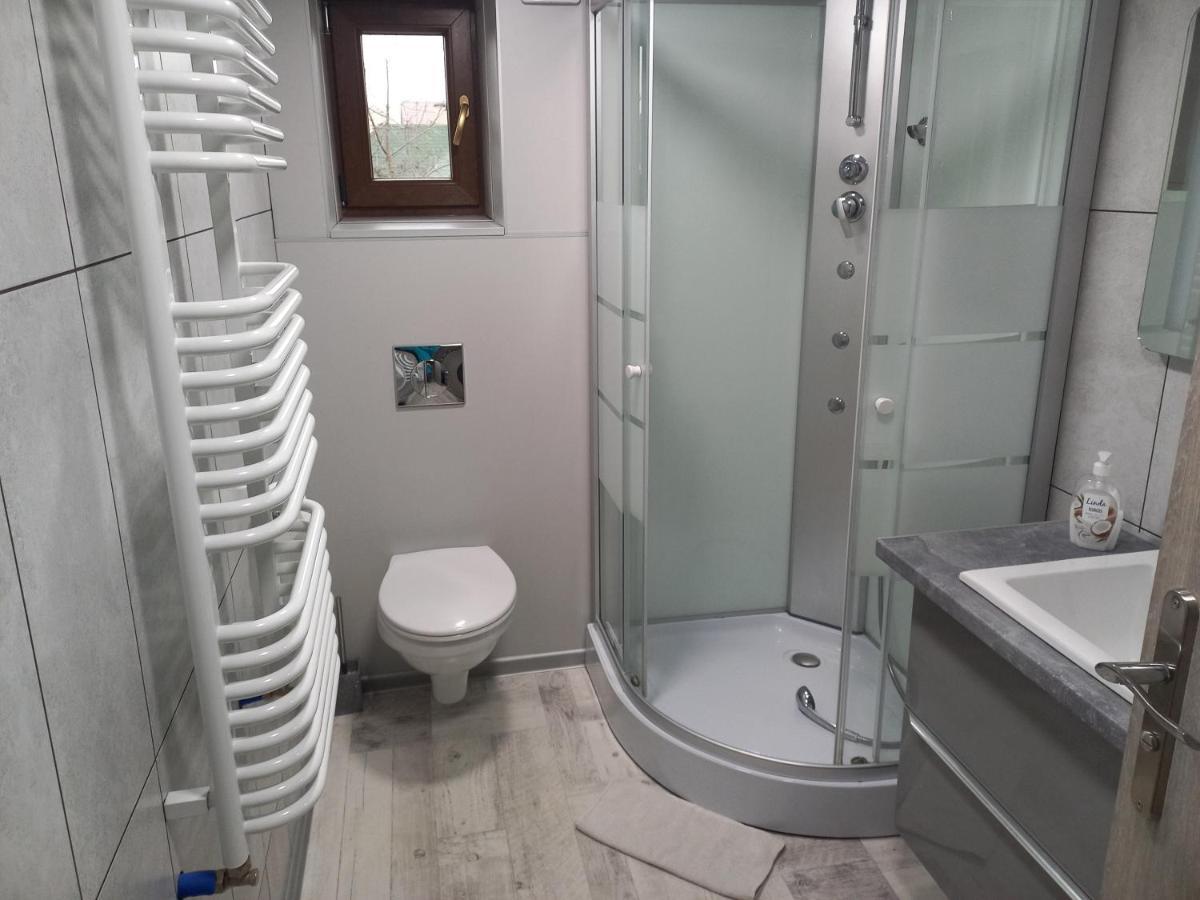 Pokoje Goscinne Jaga Kielce Exterior foto