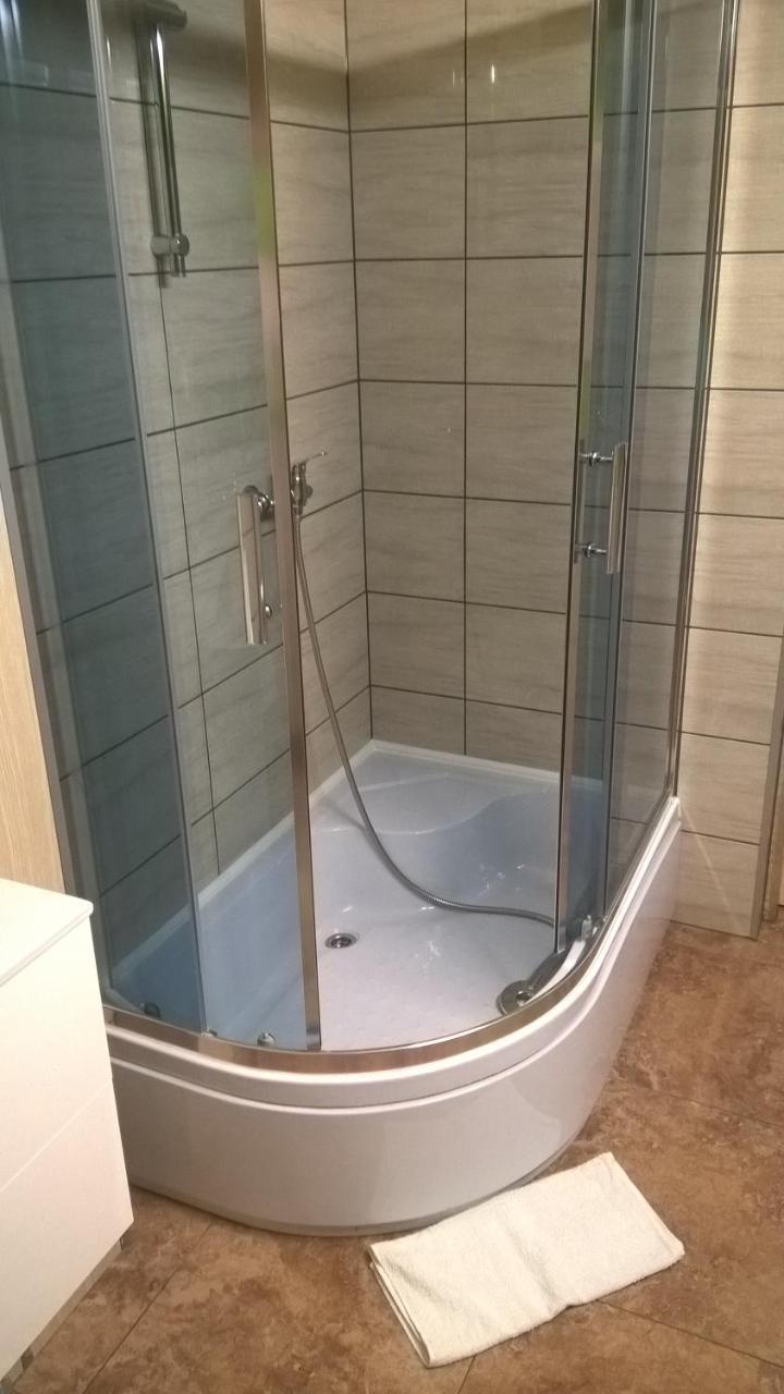 Pokoje Goscinne Jaga Kielce Exterior foto